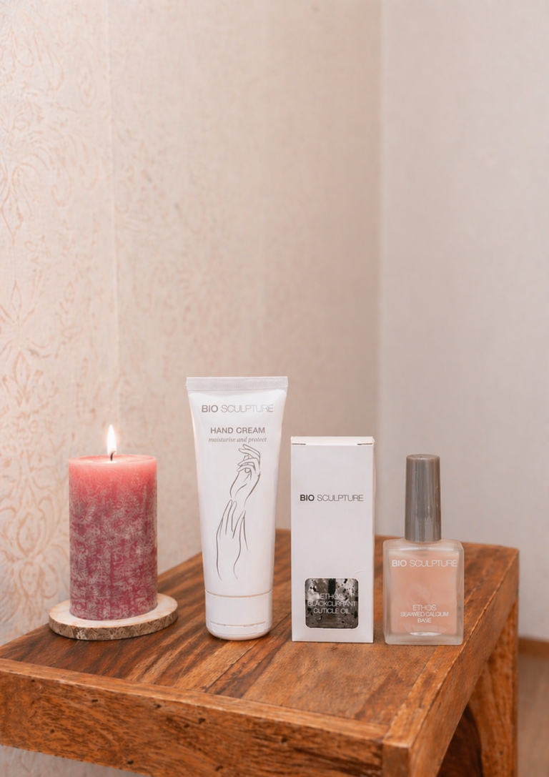 Bio Sculpture Handcreme, Nagelhautöl und Calcium Base für die Maniküre bei Wohlfühlzeit Stuttgart